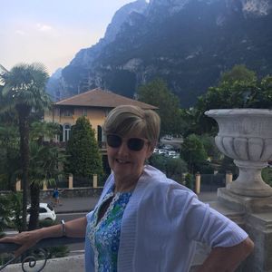 Meet your Posher, Joan